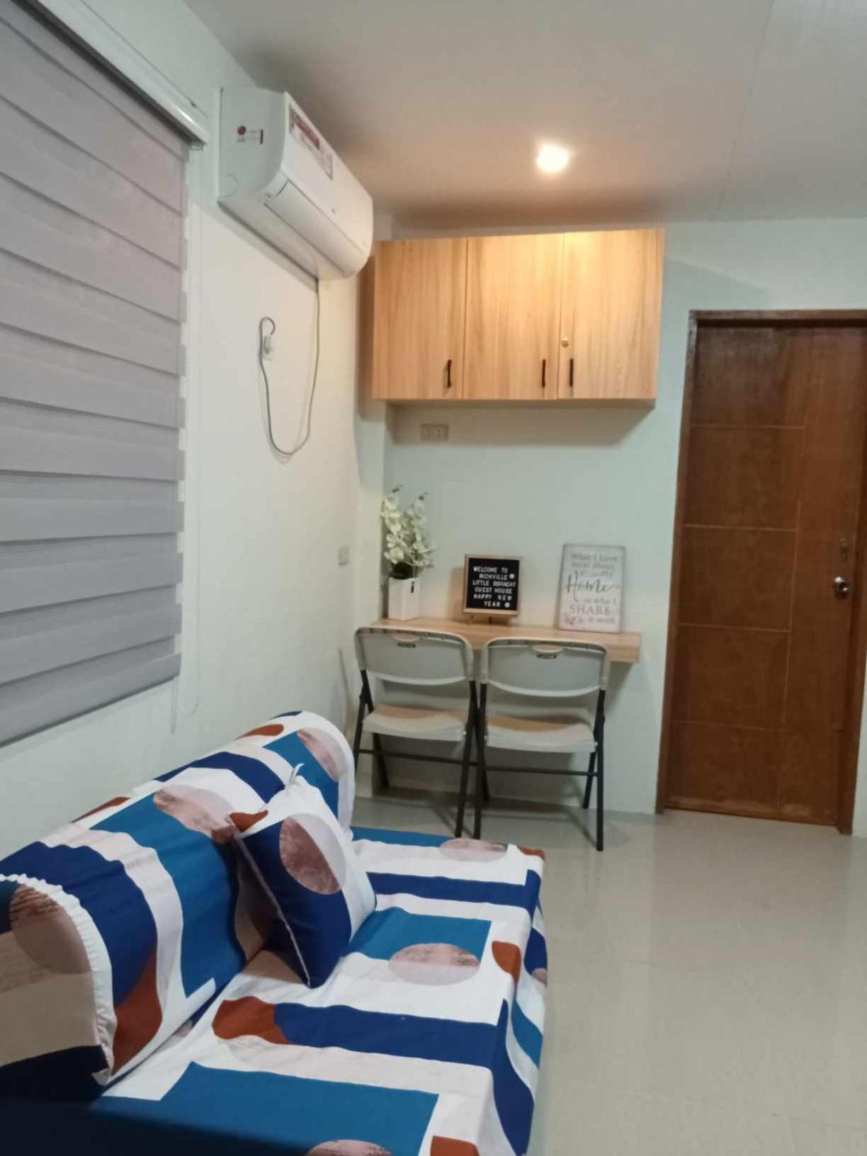 Richville Little Boracay Guest House Calatagan Екстер'єр фото