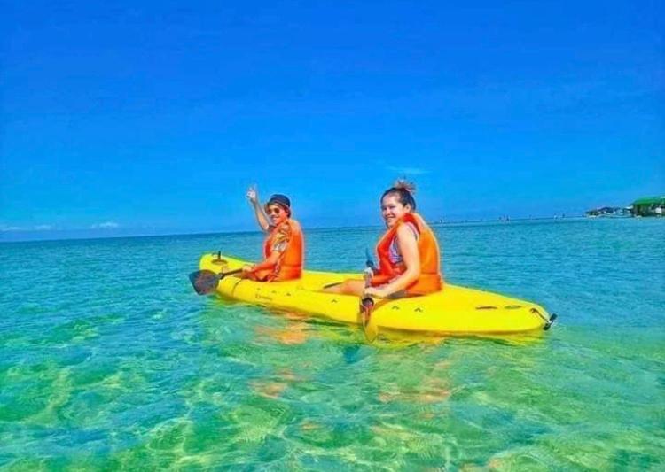 Richville Little Boracay Guest House Calatagan Екстер'єр фото