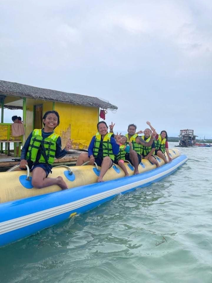 Richville Little Boracay Guest House Calatagan Екстер'єр фото