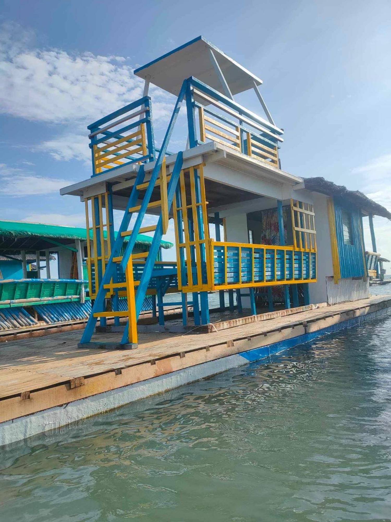 Richville Little Boracay Guest House Calatagan Екстер'єр фото