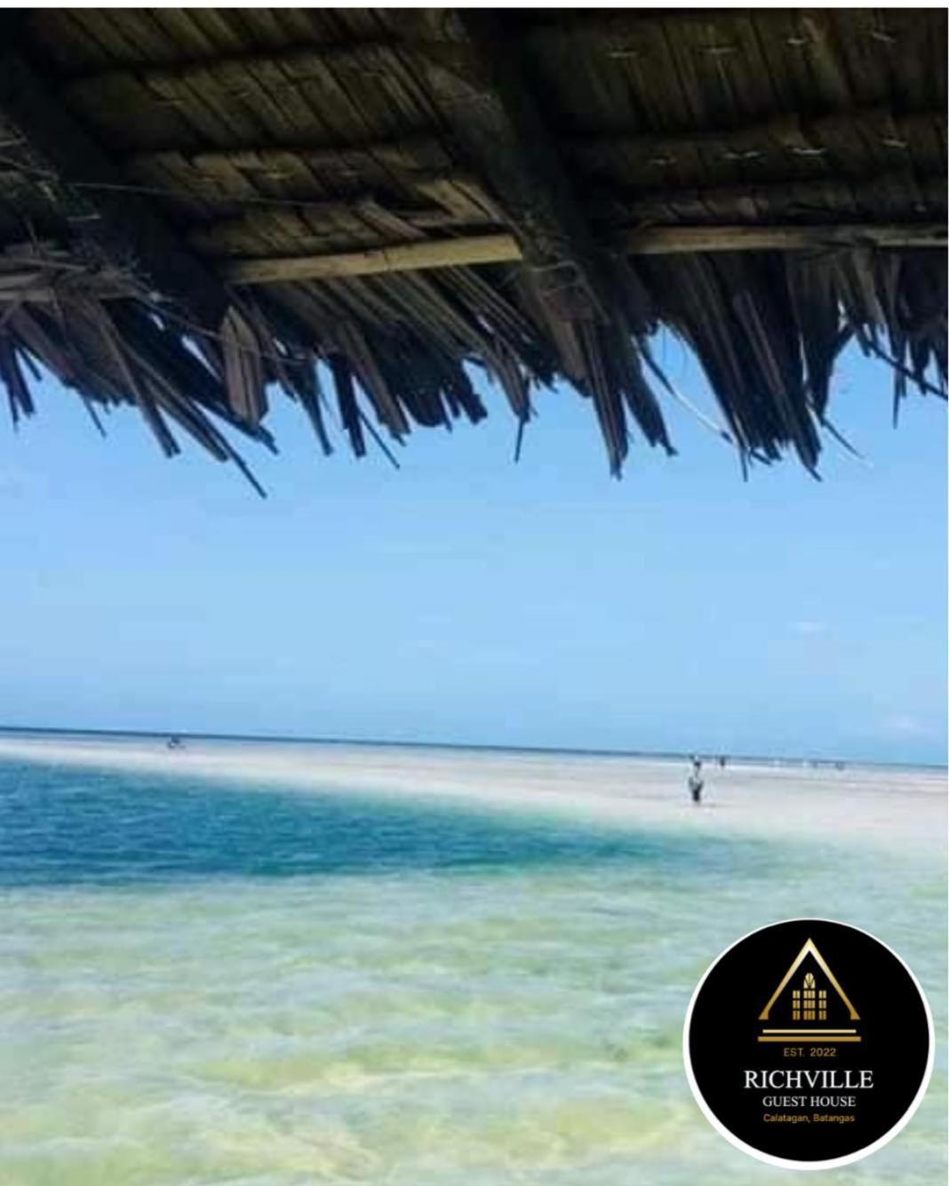 Richville Little Boracay Guest House Calatagan Екстер'єр фото