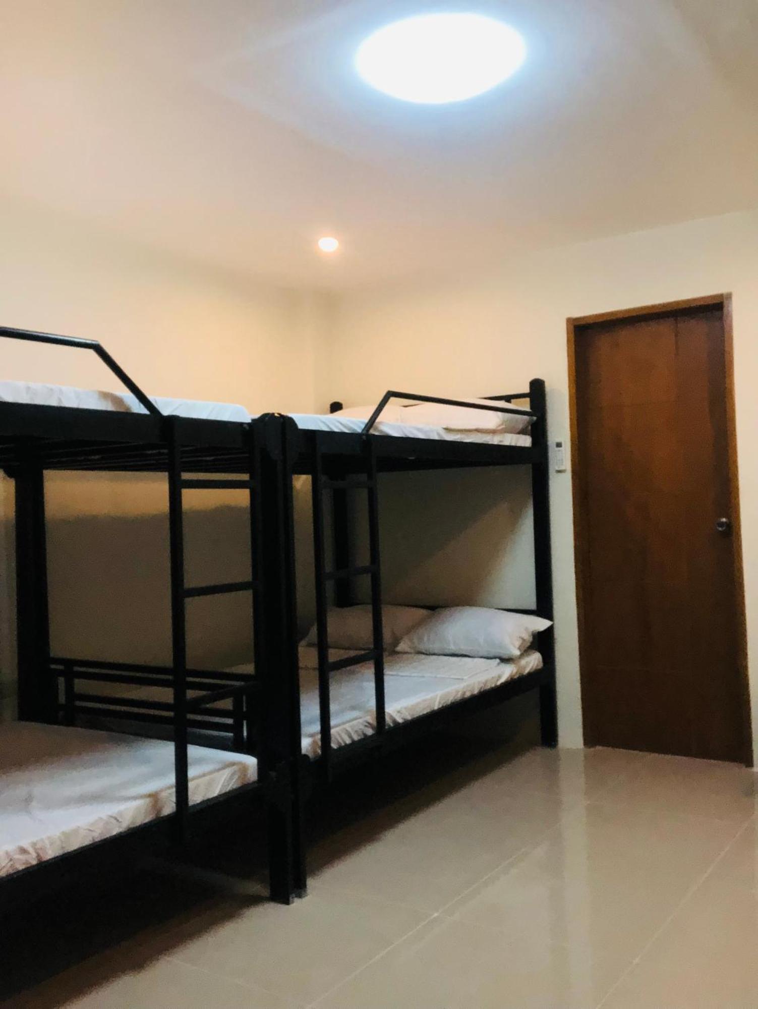 Richville Little Boracay Guest House Calatagan Екстер'єр фото