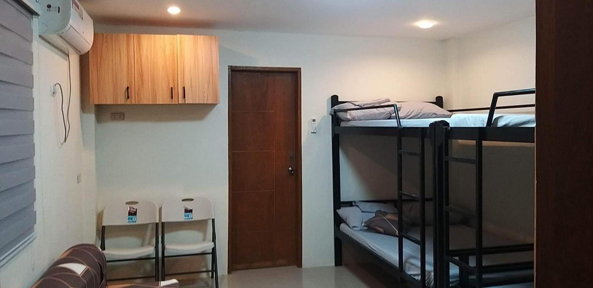 Richville Little Boracay Guest House Calatagan Екстер'єр фото