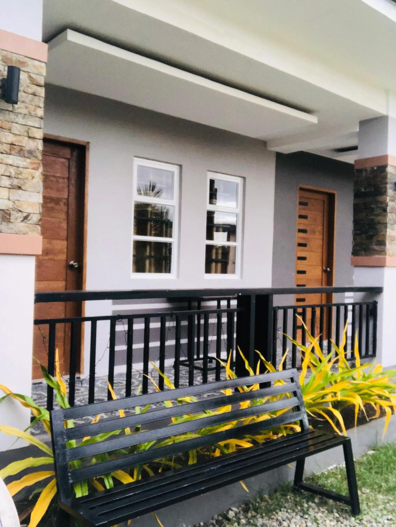Richville Little Boracay Guest House Calatagan Екстер'єр фото